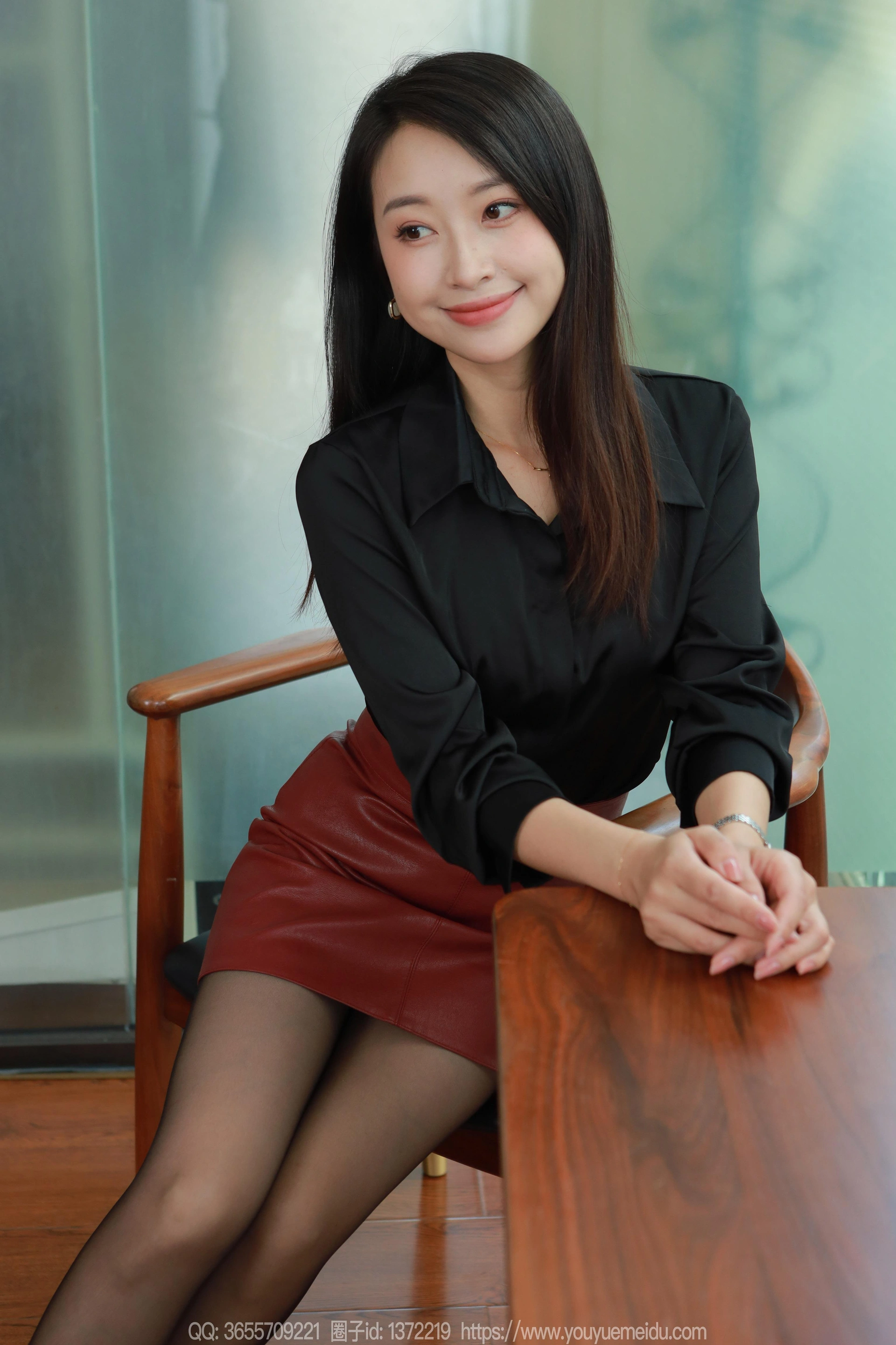 [IESS异思趣向] 2024.10.28 丝享家 1883 小婕《红棕丽人》 1